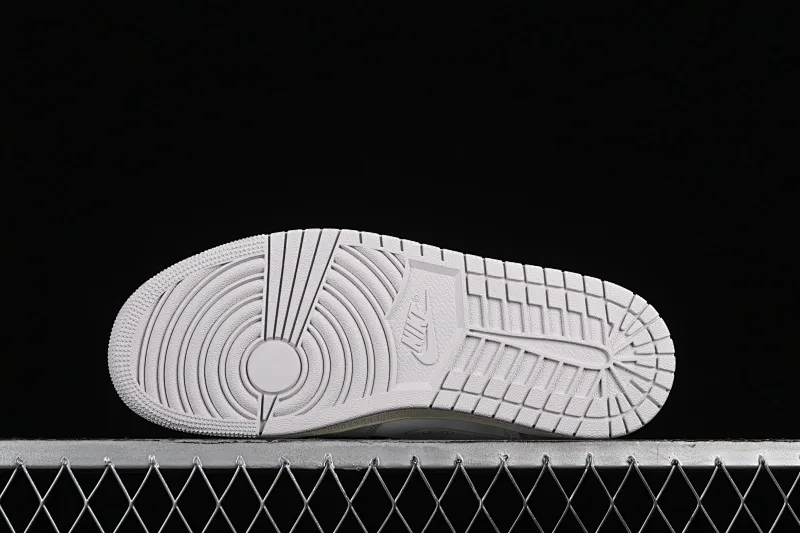 All categories Air Jordan Jordan series basketball shoes Air Jordan 1 Low G version pure original Air Jordan 1 Low AJ1 Joe 1 white gray low-top cultural casual sneakers DC0774-103